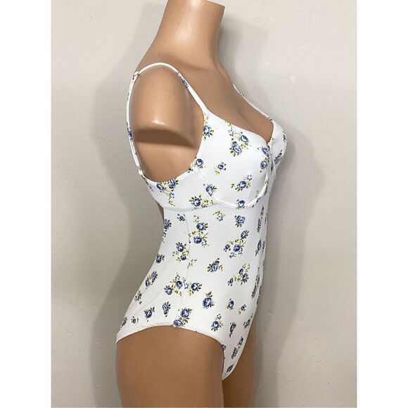 New. AQUA low cut floral swimsuit. Retails $98 Medium - Picture 8 of 10